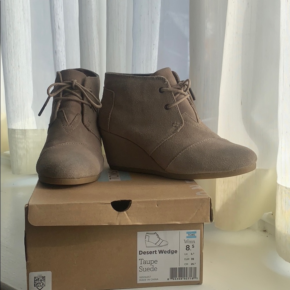*Like New* Toms Desert Sneaker Wedge, Taupe Suede